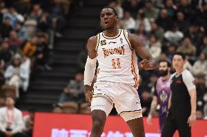 世俱杯买球APP-效率极高！迪亚洛首节7分半6投4中&amp;三分2中2砍下11+6+2