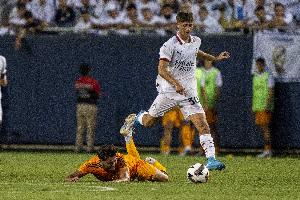 世俱杯买球官网-米体：利贝拉里留队不利于成长，米兰需决定直接出售或续约后出租