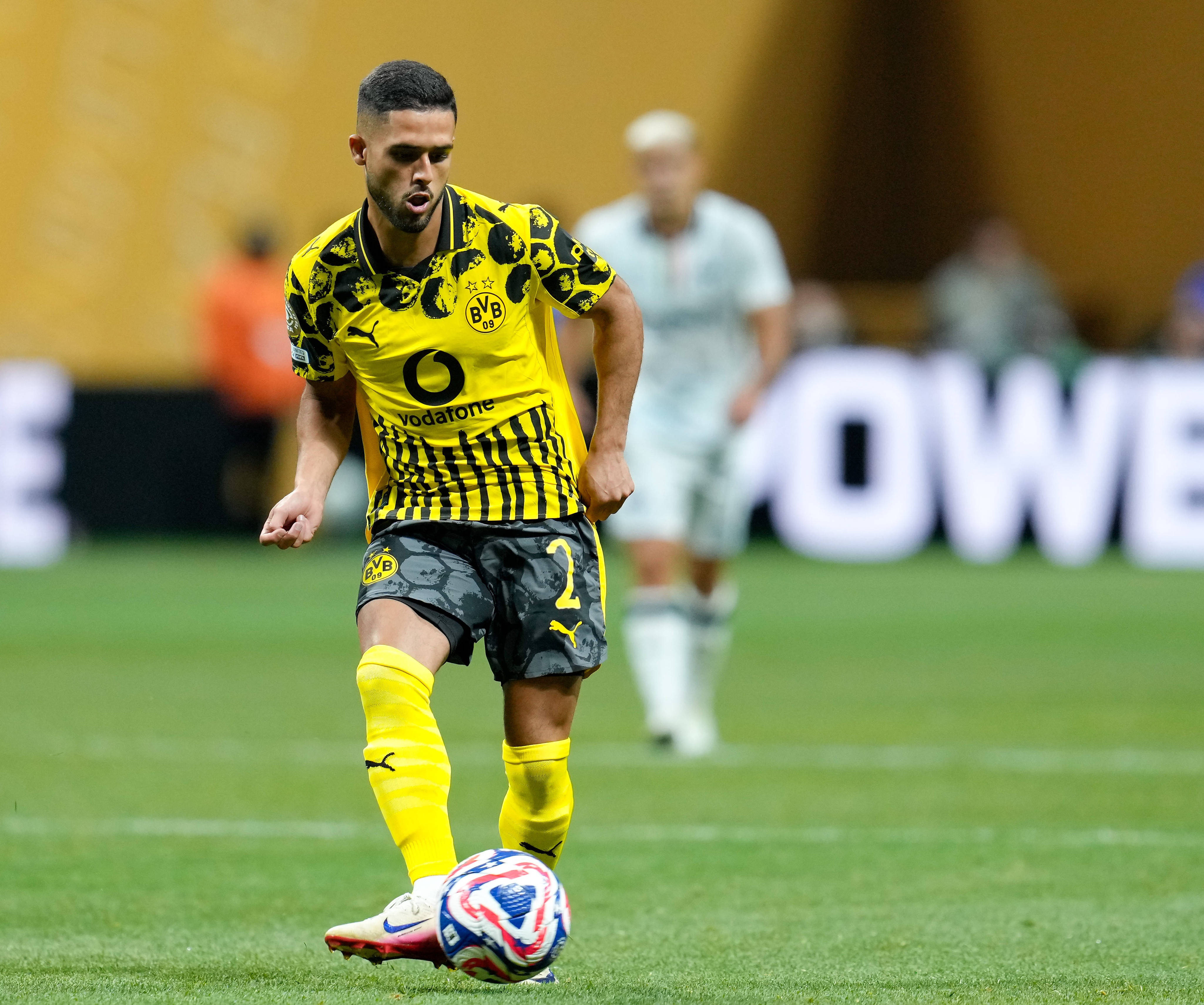 世俱杯买球APP-德天空：扬-库托十字韧带未受损，恢复进展良好有望周末回归赛场