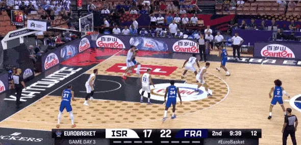 世俱杯投注APP-脑后长眼！亚布塞莱遭遇两人包夹，绝处逢生送出灵性一传