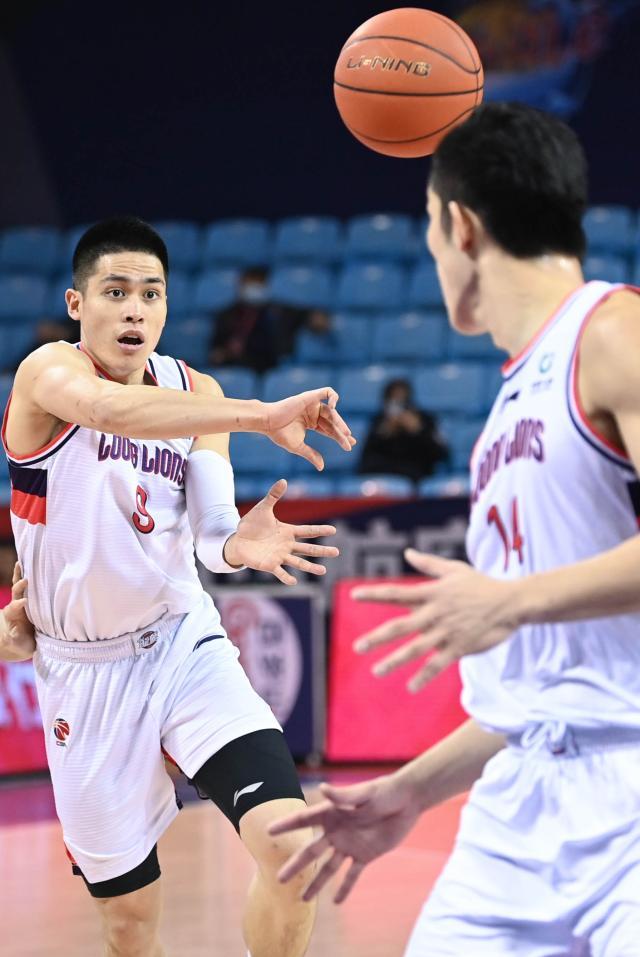 世俱杯买球APP-CBA历史第一人！陈盈骏3战58助攻 他已是MVP大热门