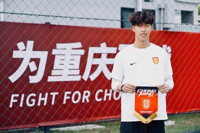 世俱杯买球官网-官方：重庆铜梁龙买断湖北青年星门将姚浩洋，双方签约五年
