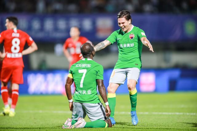 世俱杯买球APP-【中超】深足新三叉戟联手造两球 河南1比2不敌深足